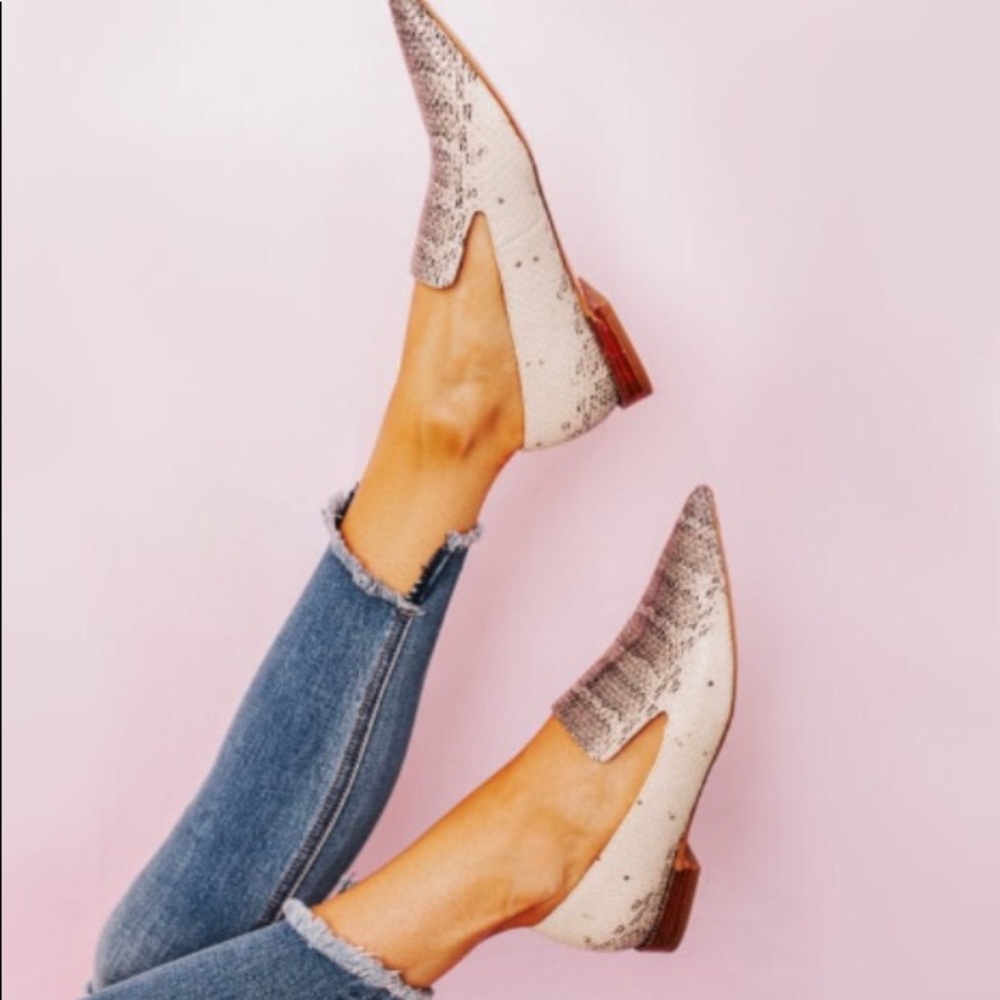 Franco sarto Flat pointed shoes
